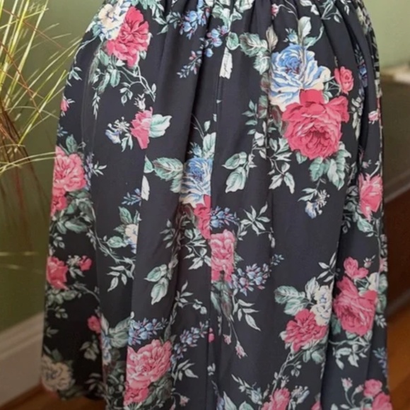 Vixen by Micheline Pitt Black Floral Swing Skirt | Skater Pin-Up Circle Red Blue - Picture 4 of 6